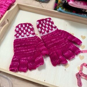 Peruvian Alpaca Wool Pink and White Knit Gloves